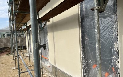 11.09.2023 – Gelb? Nein danke! Einmal Außenputz und ein Gläschen weniger.